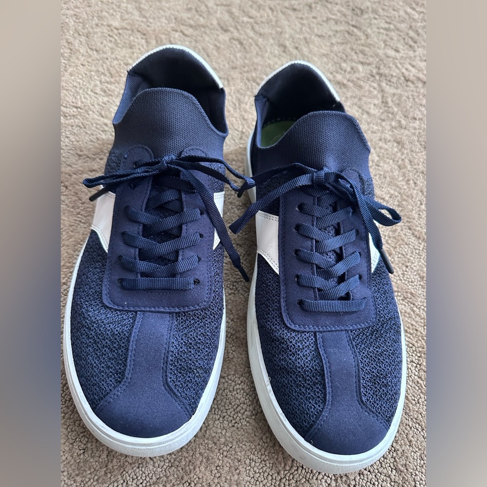 Navy Blue Sneakers Casca